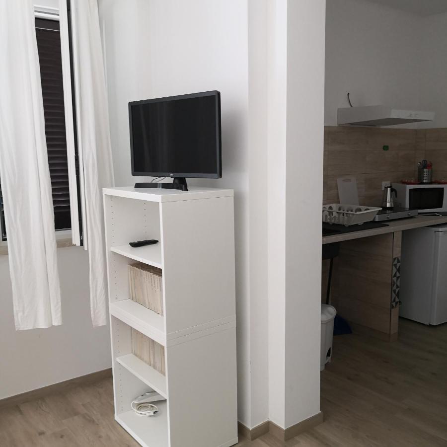 Апартаменты Mololocale In Centro A Марчелли Экстерьер фото
